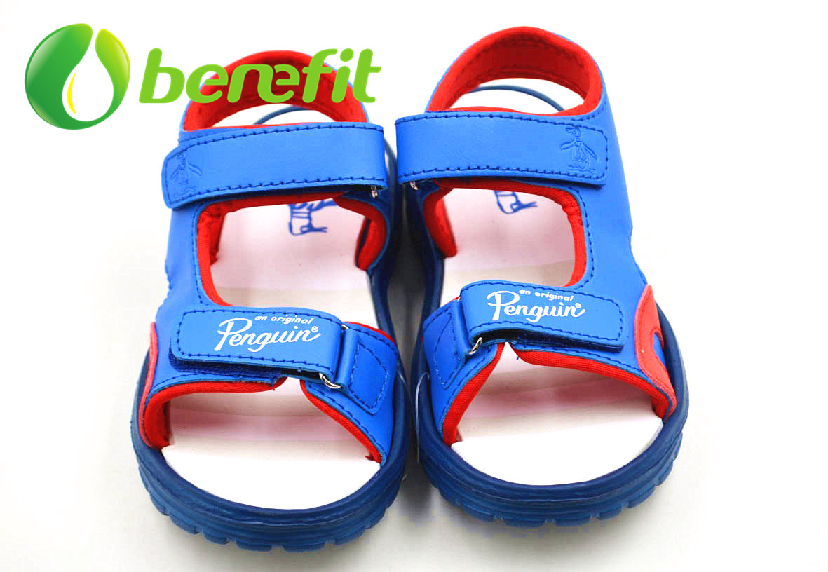 Sandalias para niños de estilo cómodo y sandalias fáciles en la parte superior de PU