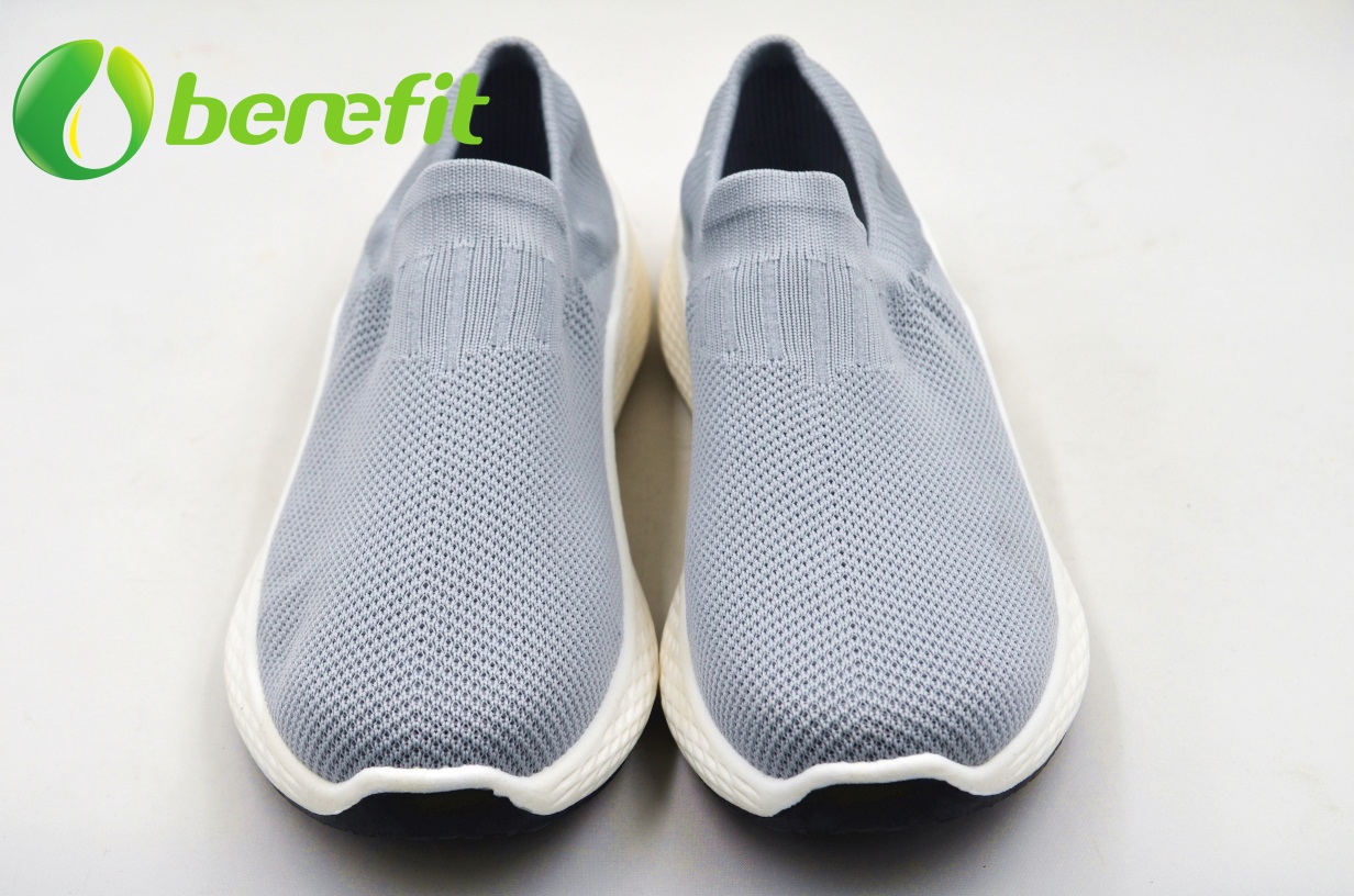 Zapatos casuales para hombre con parte superior Flyknit y suela de doble color de PVC modificado