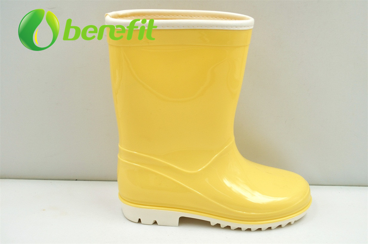 Botas de lluvia para mujer con botines altos con material de PVC